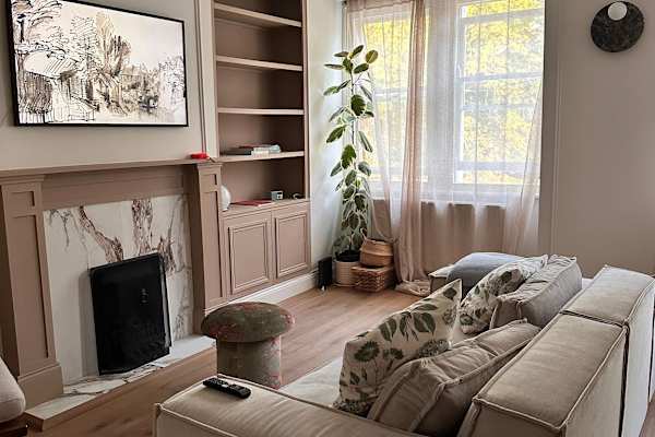 House sit in Ealing Broadway, United Kingdom