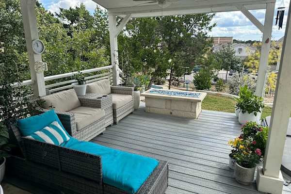 House sit in Austin, TX, US