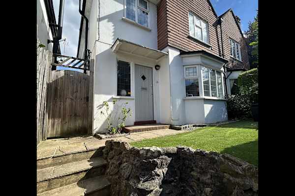 House sit in Sevenoaks, United Kingdom