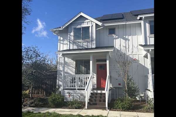 House sit in Sebastopol, CA, US