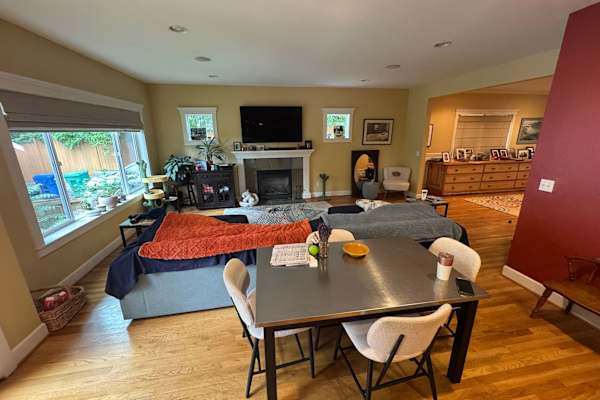 House sit in Seattle, WA, US