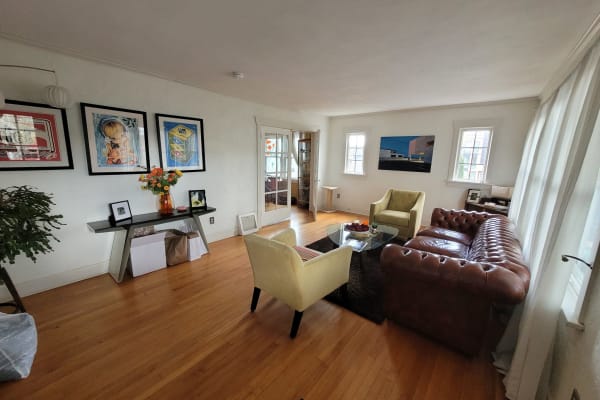 House sit in Seattle, WA, US