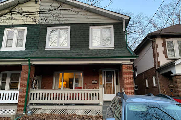 House sit in Toronto, ON, Canada
