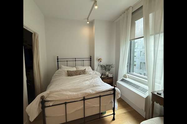 House sit in Brooklyn, NY, US