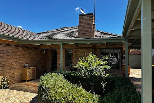 House sit in Melbourne, VIC, Australia