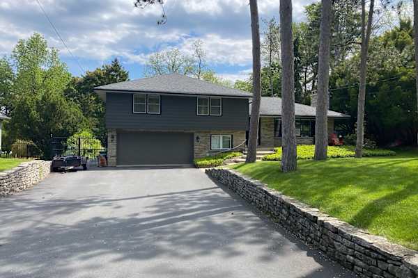 House sit in Hamilton, ON, Canada