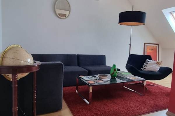 House sit in Prague, Czech Republic