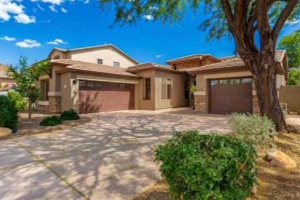 House sit in Phoenix, AZ, US