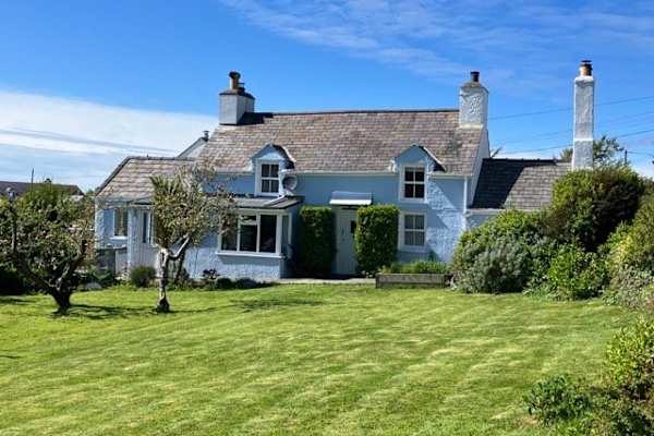 House sit in Valley, United Kingdom