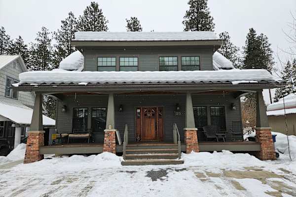 House sit in Leavenworth, WA, US