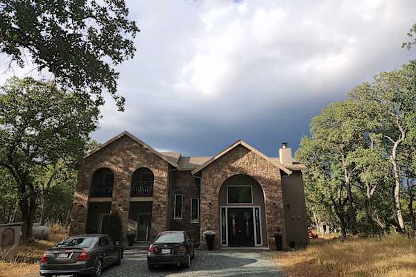 House sit in Grass Valley, CA, US