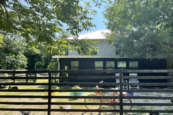 House sit in Lockhart, TX, US