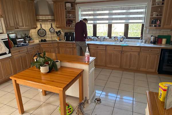 House sit in Oxshott, United Kingdom