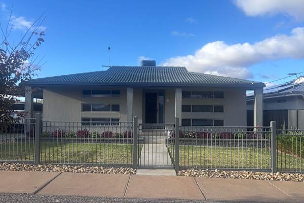 House sit in Broken Hill, NSW, Australia