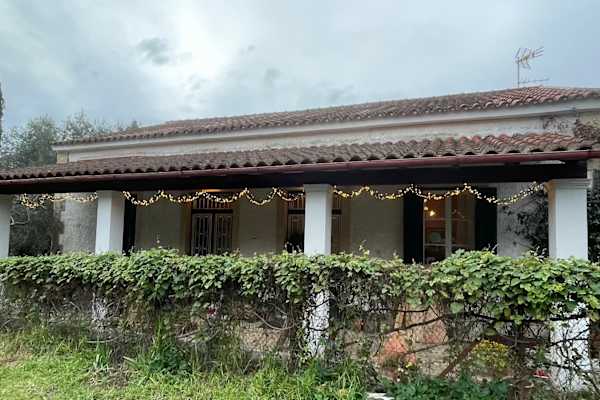 House sit in Acharávi, Greece