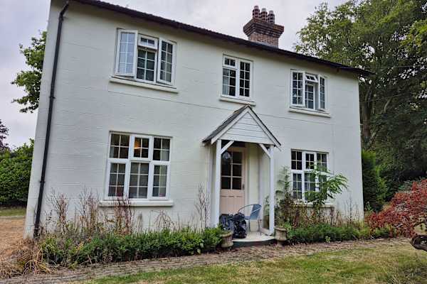 House sit in Horsted Keynes, United Kingdom
