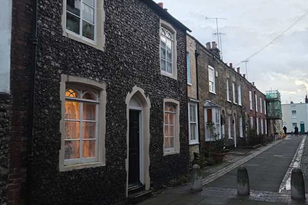House sit in Canterbury, United Kingdom