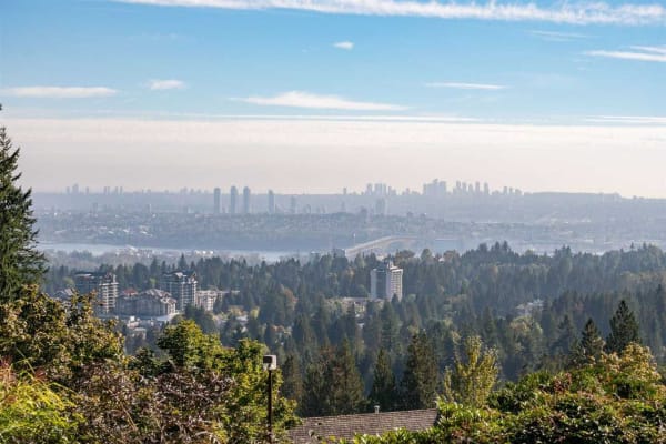 House sit in North Vancouver, BC, Canada