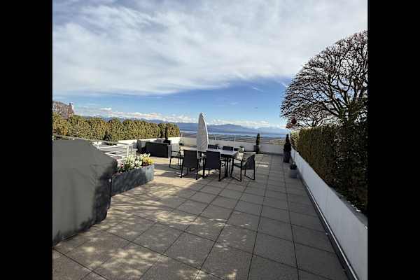 House sit in Genolier, Switzerland