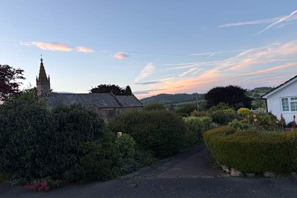 House sit in Abergavenny, United Kingdom