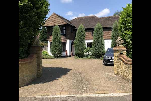 House sit in Purley, United Kingdom