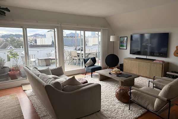 House sit in San Francisco, CA, US