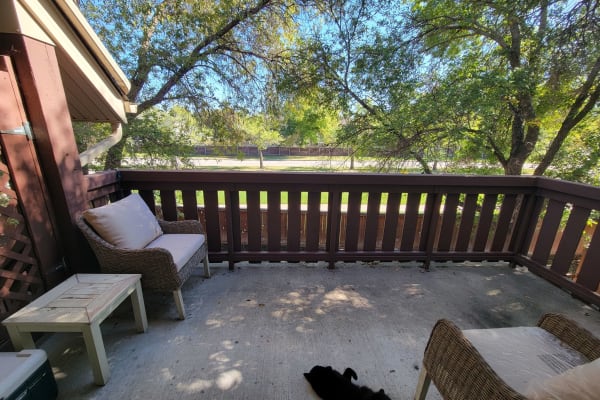 House sit in Winnipeg, MB, Canada