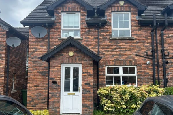 House sit in Lisburn, United Kingdom