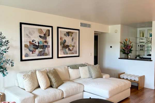 House sit in Beverly Hills, CA, US