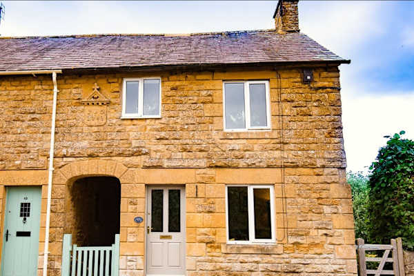 House sit in Moreton in Marsh, United Kingdom
