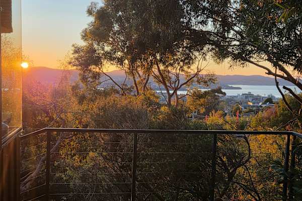House sit in Hobart, TAS, Australia