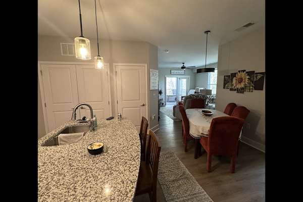 House sit in Hickory, NC, US