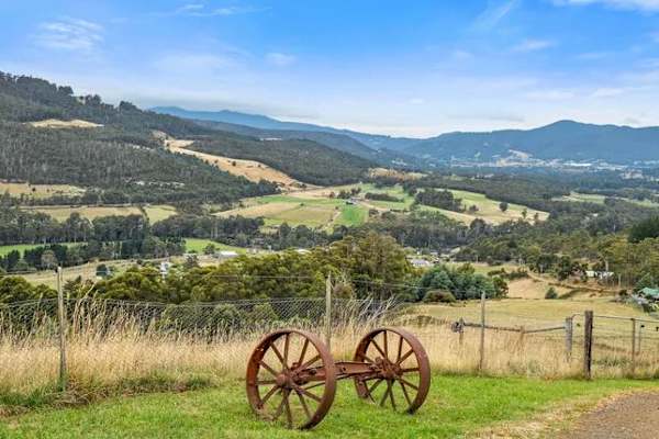 House sit in Huonville, TAS, Australia