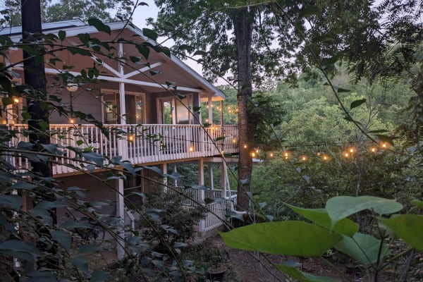 House sit in Eureka Springs, AR, US