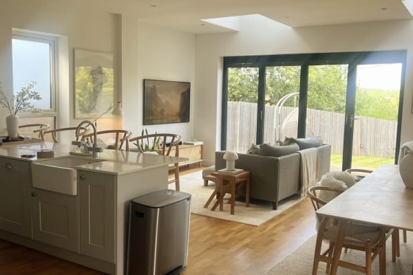 House sit in Overton, United Kingdom