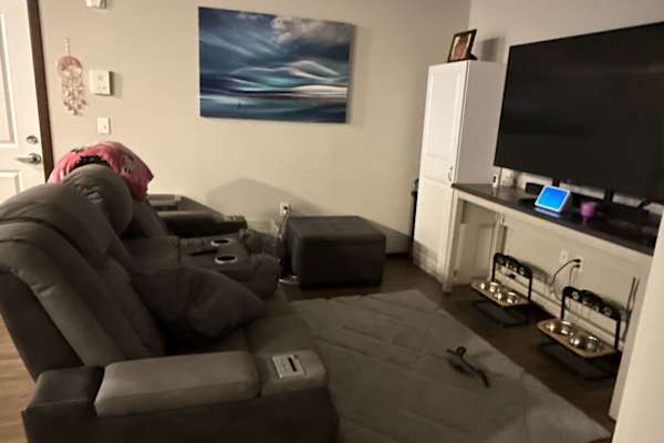 House sit in Sedro-Woolley, WA, US