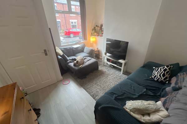 House sit in Manchester, United Kingdom