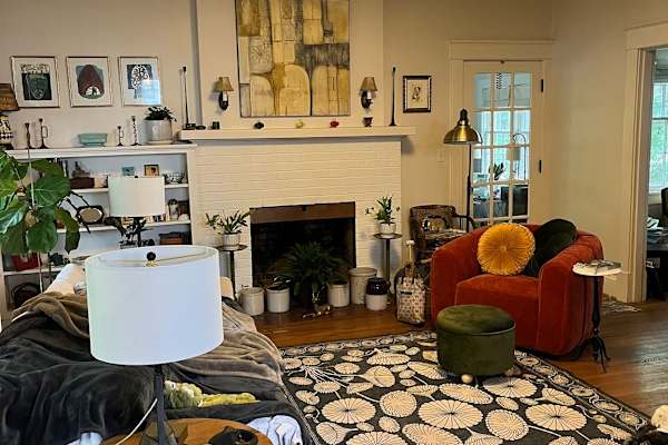 House sit in Charlottesville, VA, US