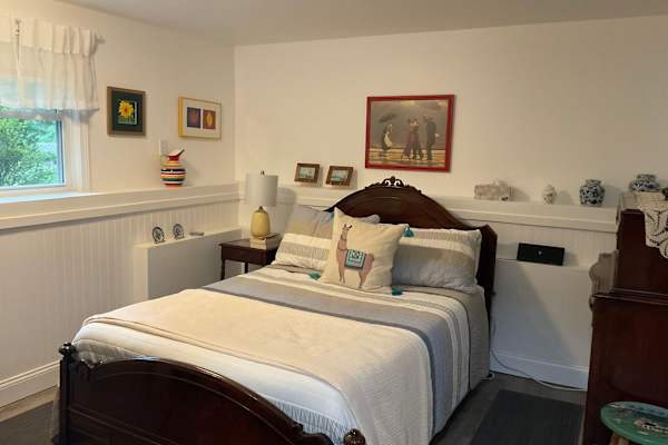 House sit in Wakefield-Peacedale, RI, US