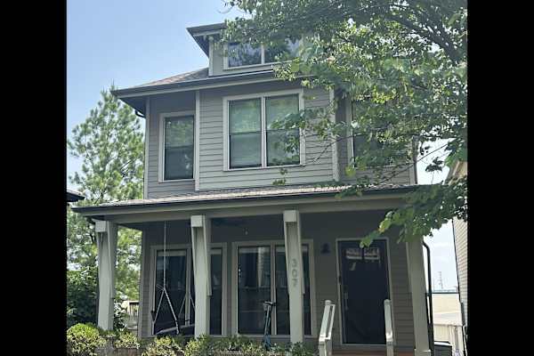 House sit in Nashville, TN, US