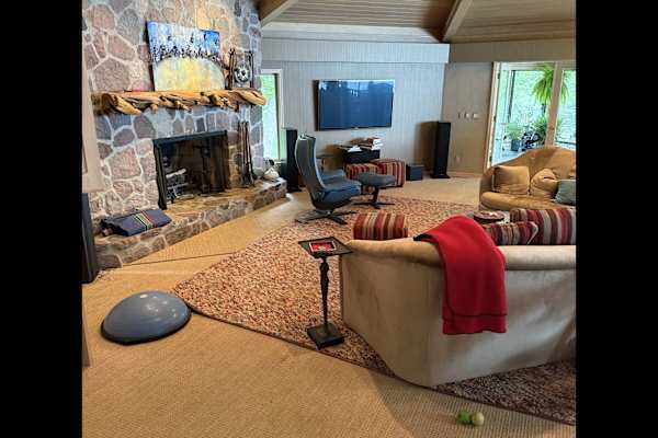 House sit in Minneapolis, MN, US