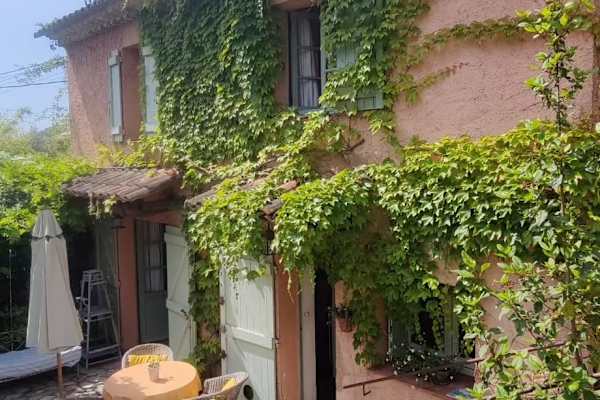 House sit in Cotignac, France