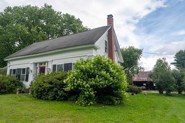 House sit in East Montpelier, VT, US
