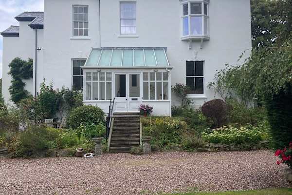 House sit in Alderley Edge, United Kingdom