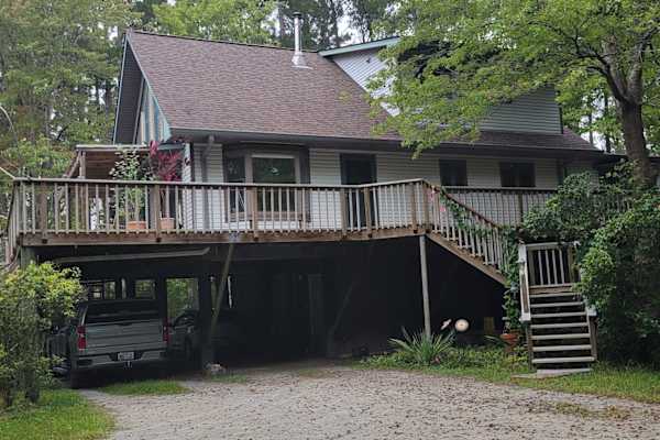 House sit in Oriental, NC, US