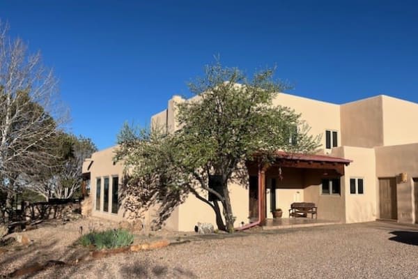 House sit in Santa Fe, NM, US