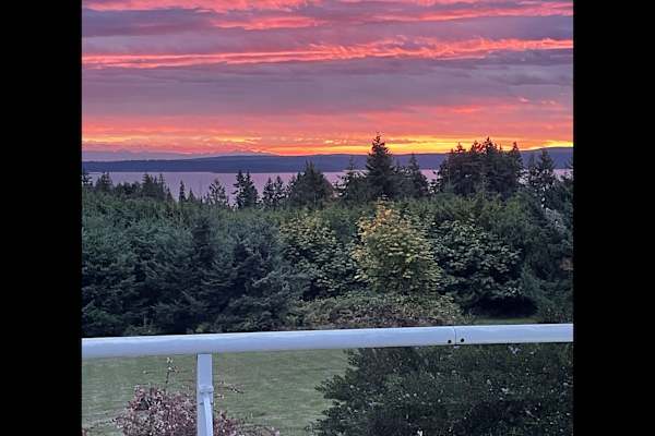 House sit in Ladysmith, BC, Canada
