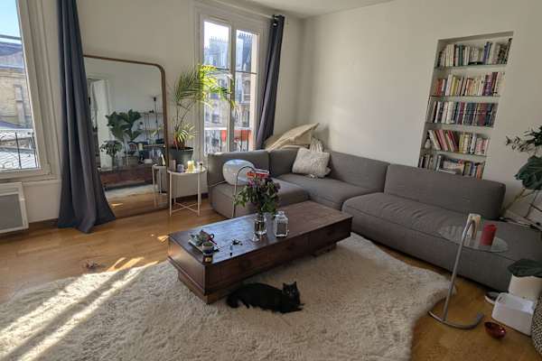 House sit in Paris, France