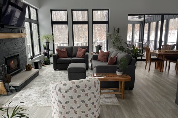 House sit in Cedar, MI, US