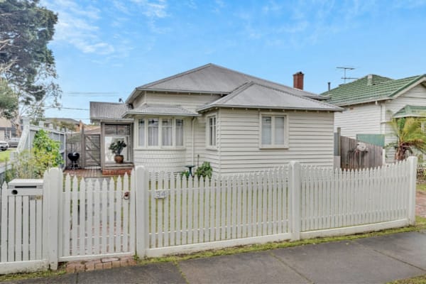 House sit in Melbourne, VIC, Australia